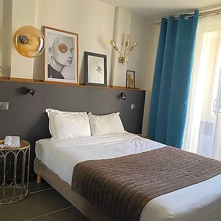 Cors'hotel Hotel