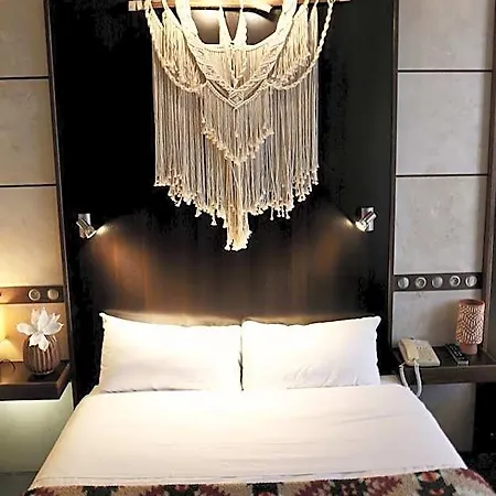 Cors'hotel Hotel
