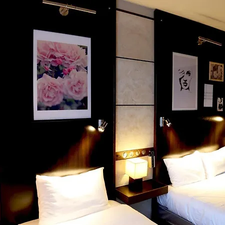 Cors'hotel Hotel